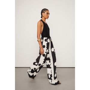 Calca Reta Com Elastico No Cos Estampada