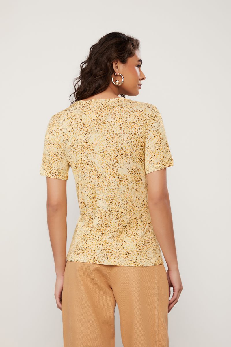 52135642_09845_3-T-SHIRT-DE-MALHA-FININHA-DECOTE-V-COM-MANGA-CURTA-ESTAMPADA