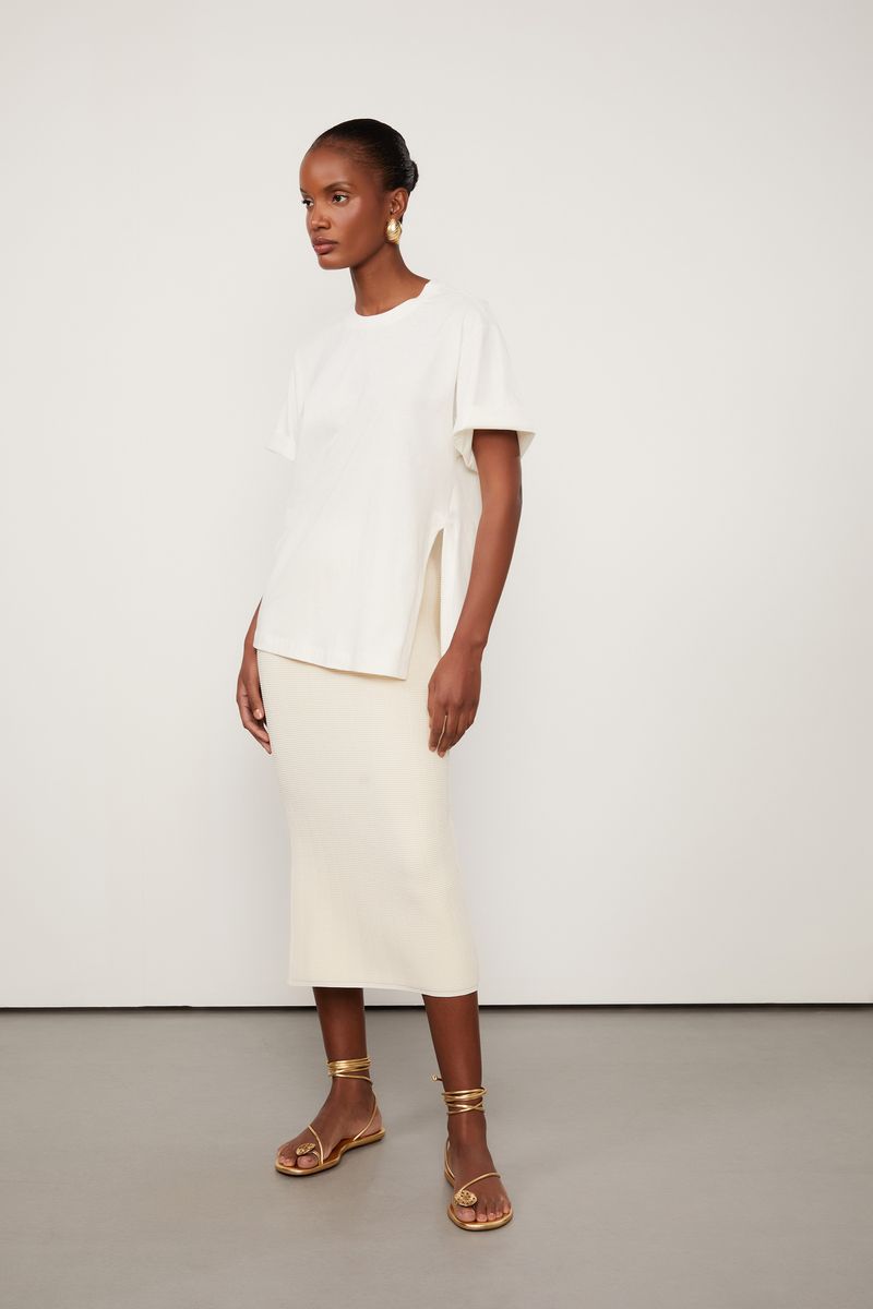 52060737_0003_1-T-SHIRT-DE-MALHA-OVERSIZED-COM-DETALHE-FENDA