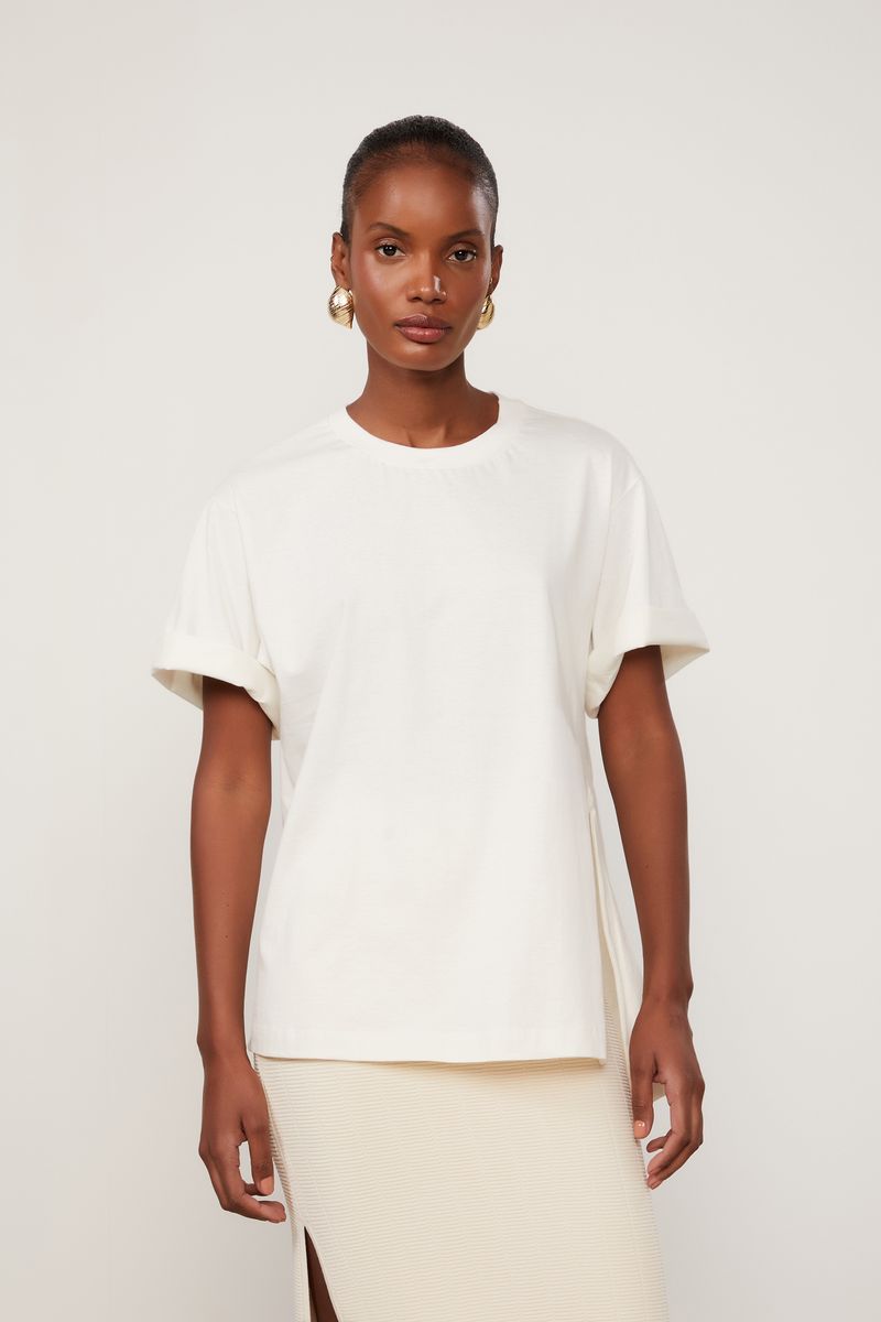 52060737_0003_2-T-SHIRT-DE-MALHA-OVERSIZED-COM-DETALHE-FENDA