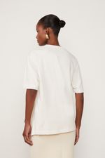 52060737_0003_3-T-SHIRT-DE-MALHA-OVERSIZED-COM-DETALHE-FENDA