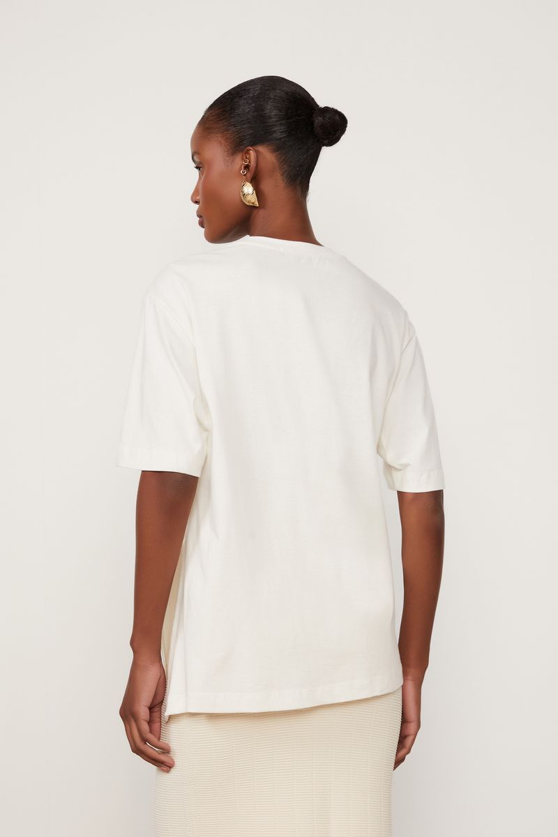 52060737_0003_3-T-SHIRT-DE-MALHA-OVERSIZED-COM-DETALHE-FENDA