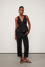 52105258_0005_2-BLUSA-SEM-MANGA-DECOTE-V-COM-PEPLUM-DE-PIQUET-DE-ALGODAO-PRETO