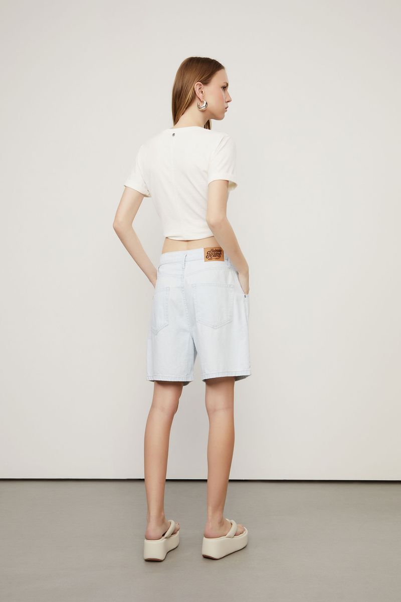 25054197_0101_3-BERMUDA-JEANS-LISTRADO-COM-PREGA