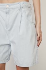 25054197_0101_4-BERMUDA-JEANS-LISTRADO-COM-PREGA