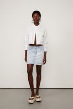 25111386_0101_1-SAIA-JEANS-BOX-COM-RASGOS-NA-BARRA