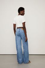 25341982_0101_3-CALCA-JEANS-BOOT-70-S-COM-PENCE-NA-FRENTE