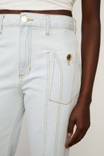 25342094_0101_4-CALCA-JEANS-COM-BOLSOS-PESPONTADOS-DELAVE