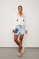 25054161_0101_2-SHORT-JEANS-BOX-COM-HOT-FIX-LATERAL