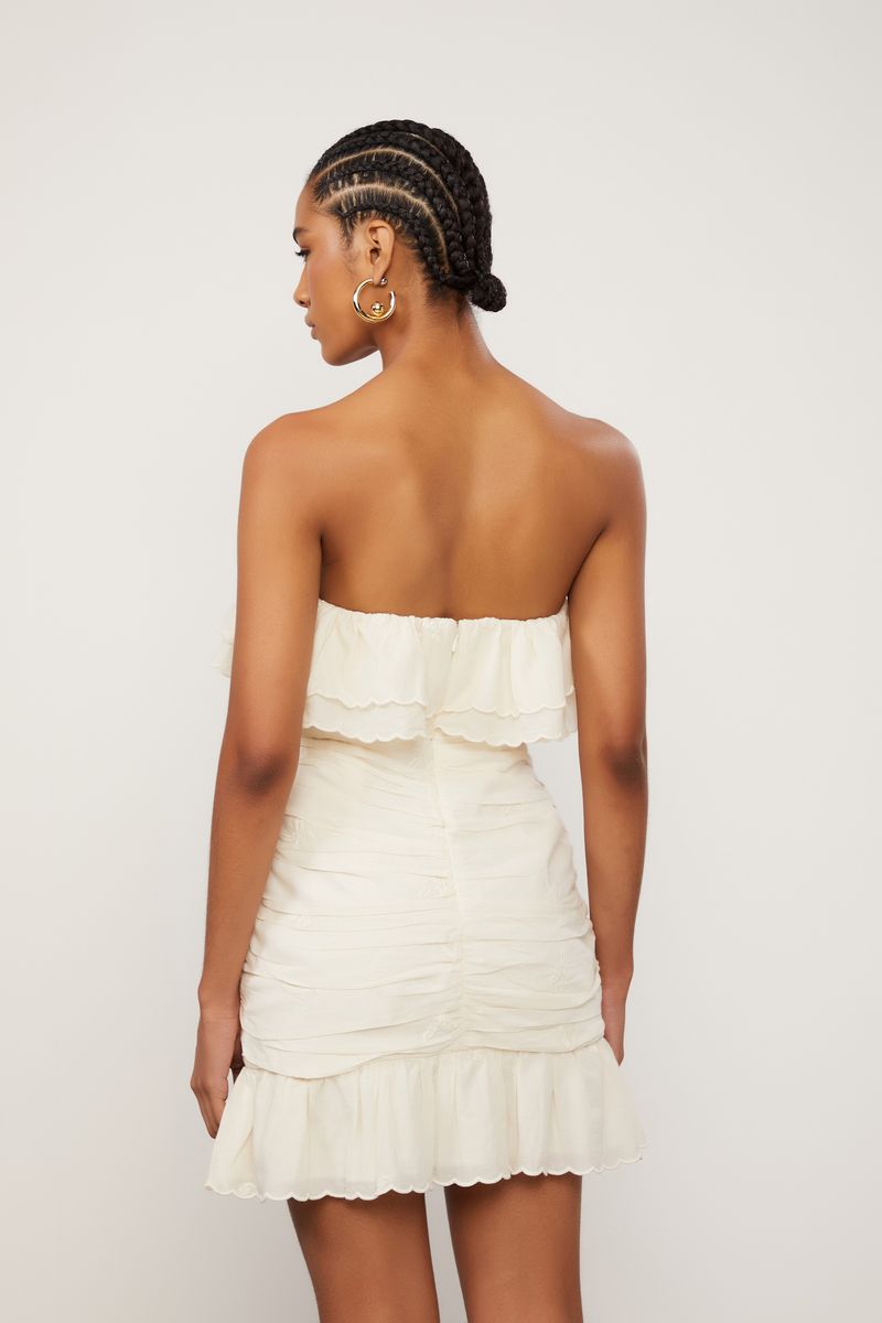 07206826_0002_3-VESTIDO-CURTO-OFF-WHITE-COM-FRANZIDO-E-BABADOS