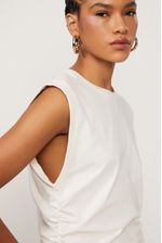 52060736_0003_3-BLUSA-DE-MALHA-MUSCLE-TEE-COM-DETALHE-FRANZIDO