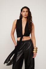 52135667_0005_1-BLUSA-COM-AMARRACAO-FRONTAL-E-DECOTE