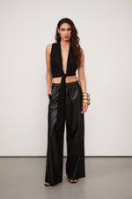 52135667_0005_2-BLUSA-COM-AMARRACAO-FRONTAL-E-DECOTE