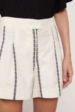 25054178_0003_2-SHORT-RETO-DETALHE-PREGAS-DE-JACQUARD-LISTRADO