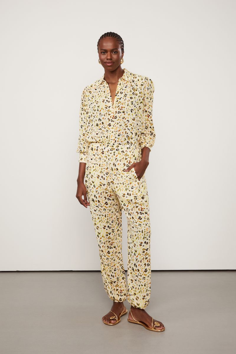 52051611_09843_2-CAMISA-DE-GEORGETTE-COM-DETALHES-A-FIO-ESTAMPADO