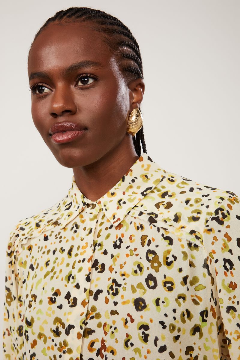 52051611_09843_4-CAMISA-DE-GEORGETTE-COM-DETALHES-A-FIO-ESTAMPADO