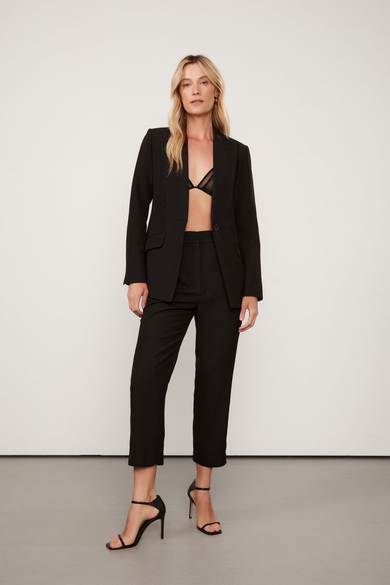 03040496_0005_2-BLAZER-PRETO-DE-CREPE