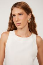 52105279_0003_4-TOP-CROPPED-BASICO-RETO-OFF-WHITE