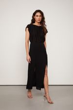 52135722_0005_1-BLUSA-DE-GEORGETTE-PRETA-COM-DETALHE-NAS-MANGAS