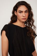 52135722_0005_4-BLUSA-DE-GEORGETTE-PRETA-COM-DETALHE-NAS-MANGAS