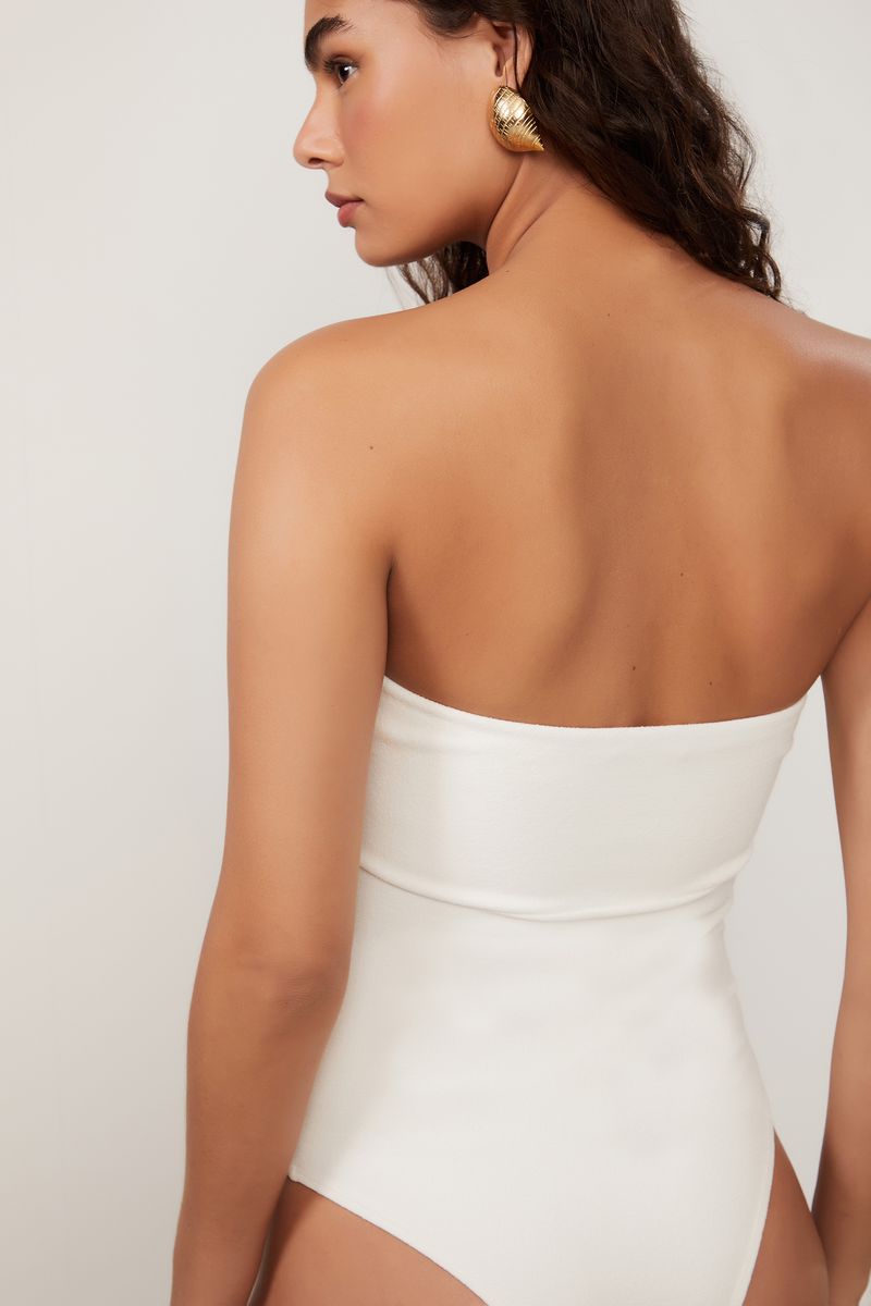 52390344_0003_5-BODY-DE-MALHA-CREPONADA-SEM-ALCA-COM-DETALHE-CUT