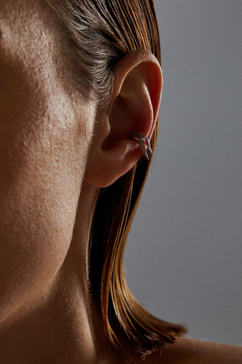 12042212_0002_4-EARCUFF-FLORESCER-WHITE