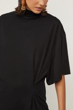 07207317_0005_3-VESTIDO-DE-MALHA-CREPE-PRETO-FRANZIDO