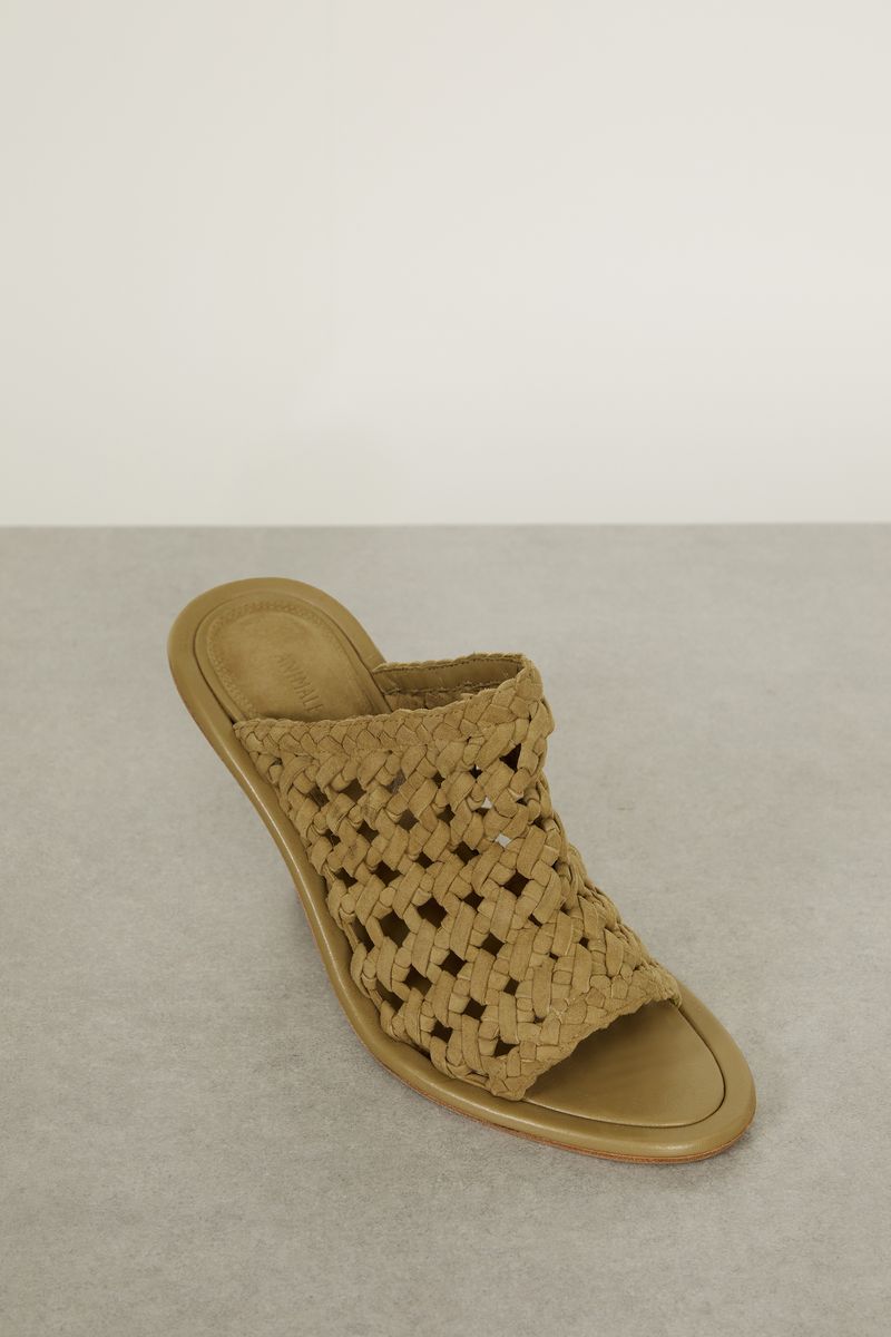 09012619_04358_3-MULE-DE-COURO-TRESSET-VIRA