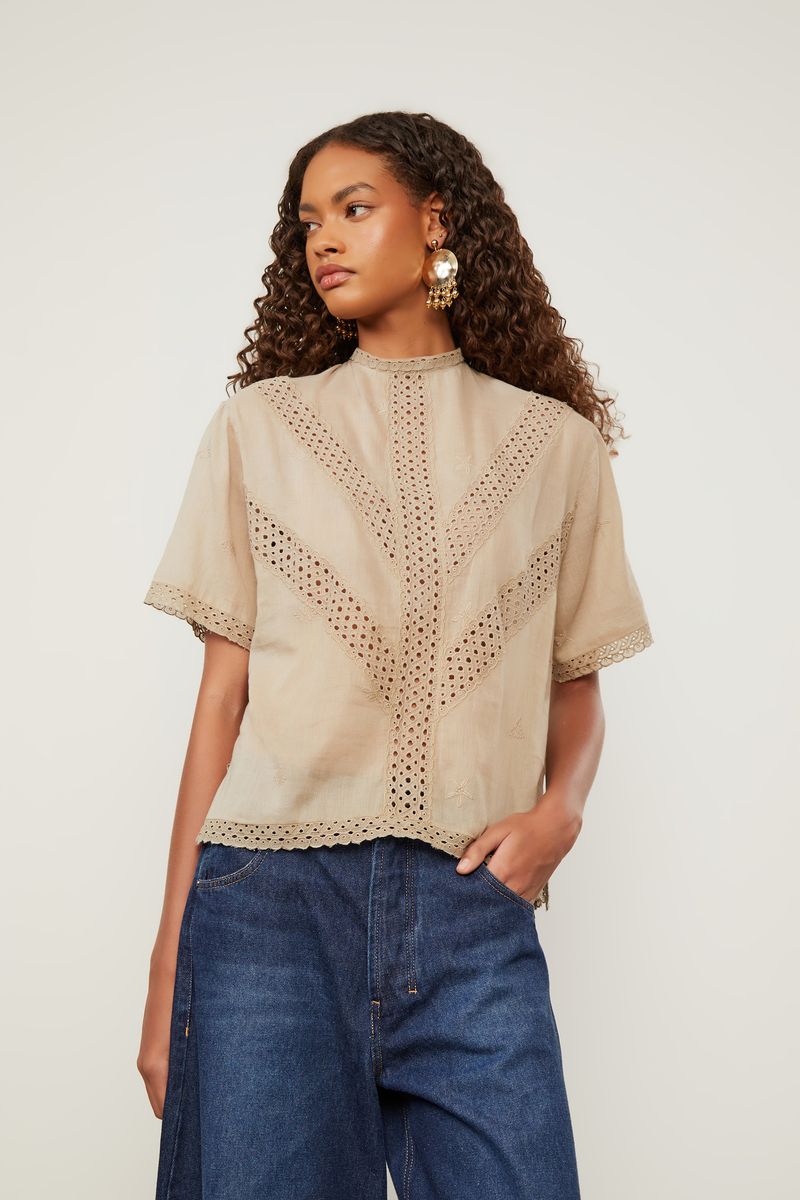 52135826_04358_1-BLUSA-TSHIRT-BORDADA-FLORAL