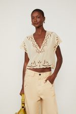 52135745_09251_1-BLUSA-COM-BORDADO-RICHELIEU