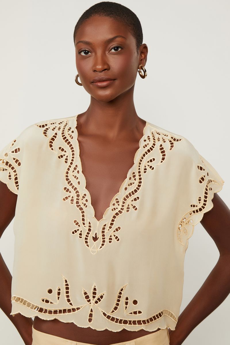 52135745_09251_4-BLUSA-COM-BORDADO-RICHELIEU