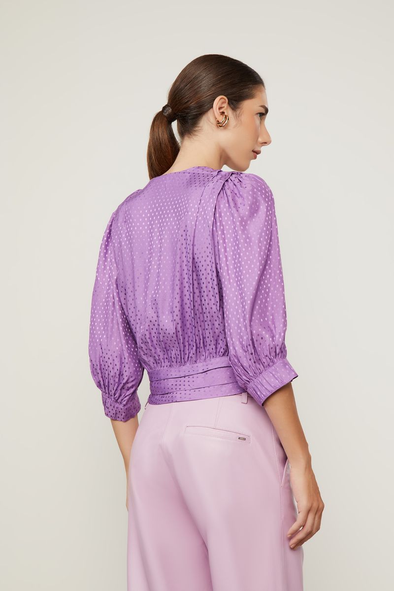 52135441_09252_3-BLUSA-JACQUARD-MANGA-3-4-ROXA-AMARRACAO-LATERAL