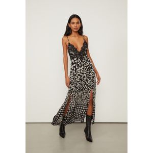 Vestido De Georgette Leve Midi Estampado Renda Aplicada