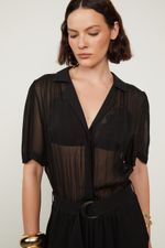 08420395_0005_4-MACACAO-LONGO-DE-GEORGETTE-COM-CINTO-PRETO