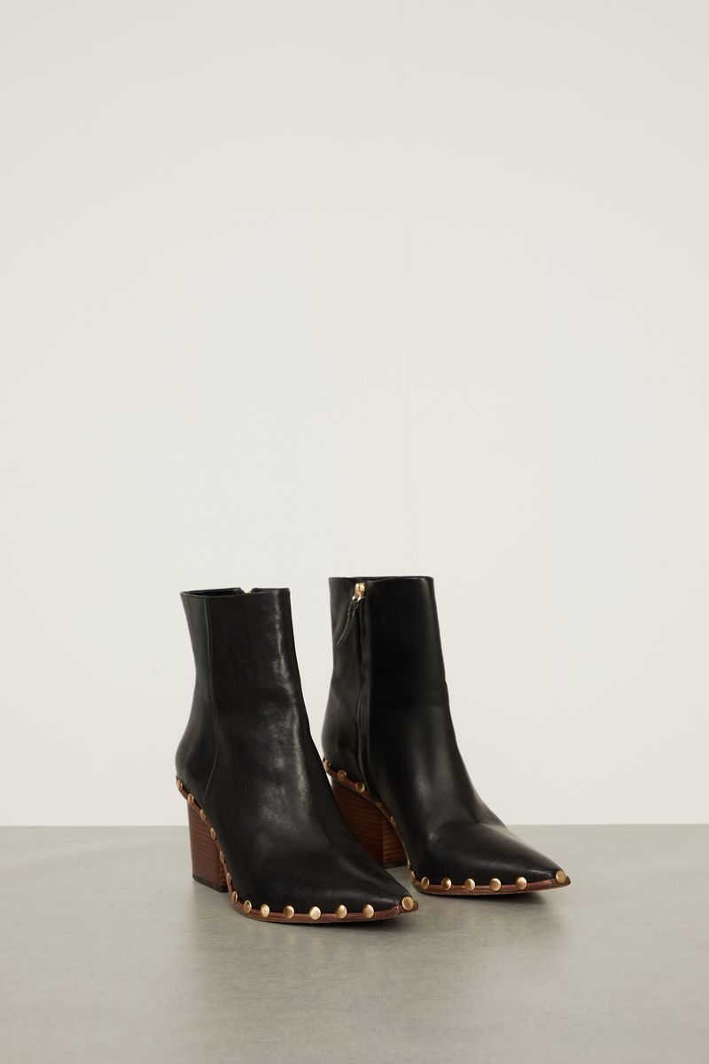 09020688_0005_2-BOTA-DE-COURO-TACHAS