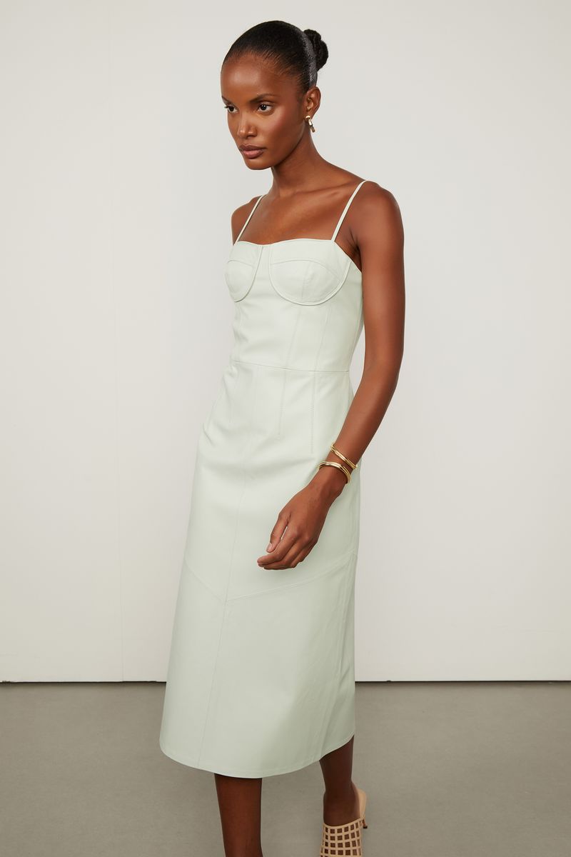 07207349_03031_3-VESTIDO-DE-COURO-MIDI-TOP-COM-VIVO