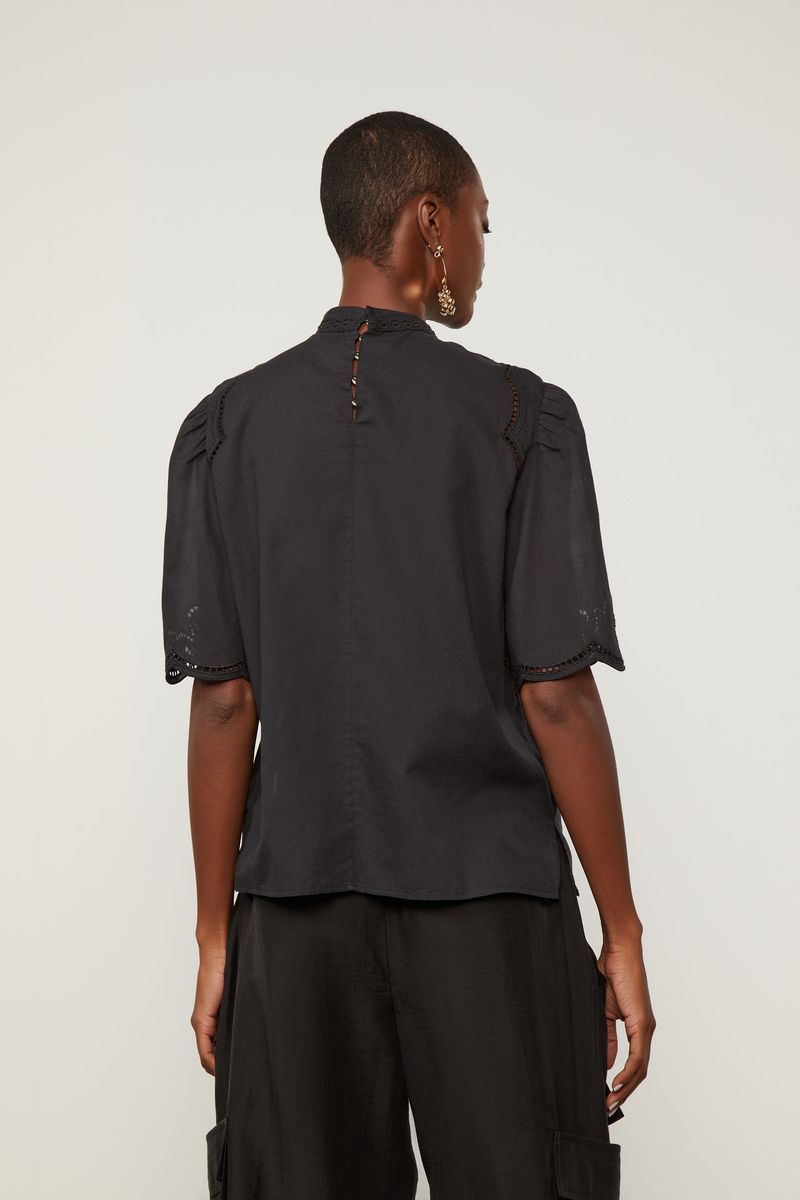 52060753_0005_3-BLUSA-DE-ALGODAO-COM-BORDADO-E-GOLA