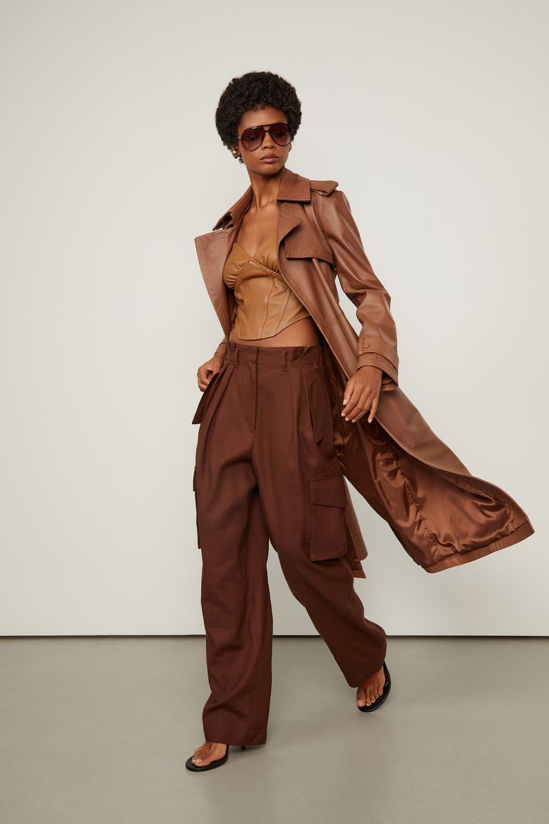 03610092_0600_2-TRENCH-COAT-DE-COURO-CLASSICO