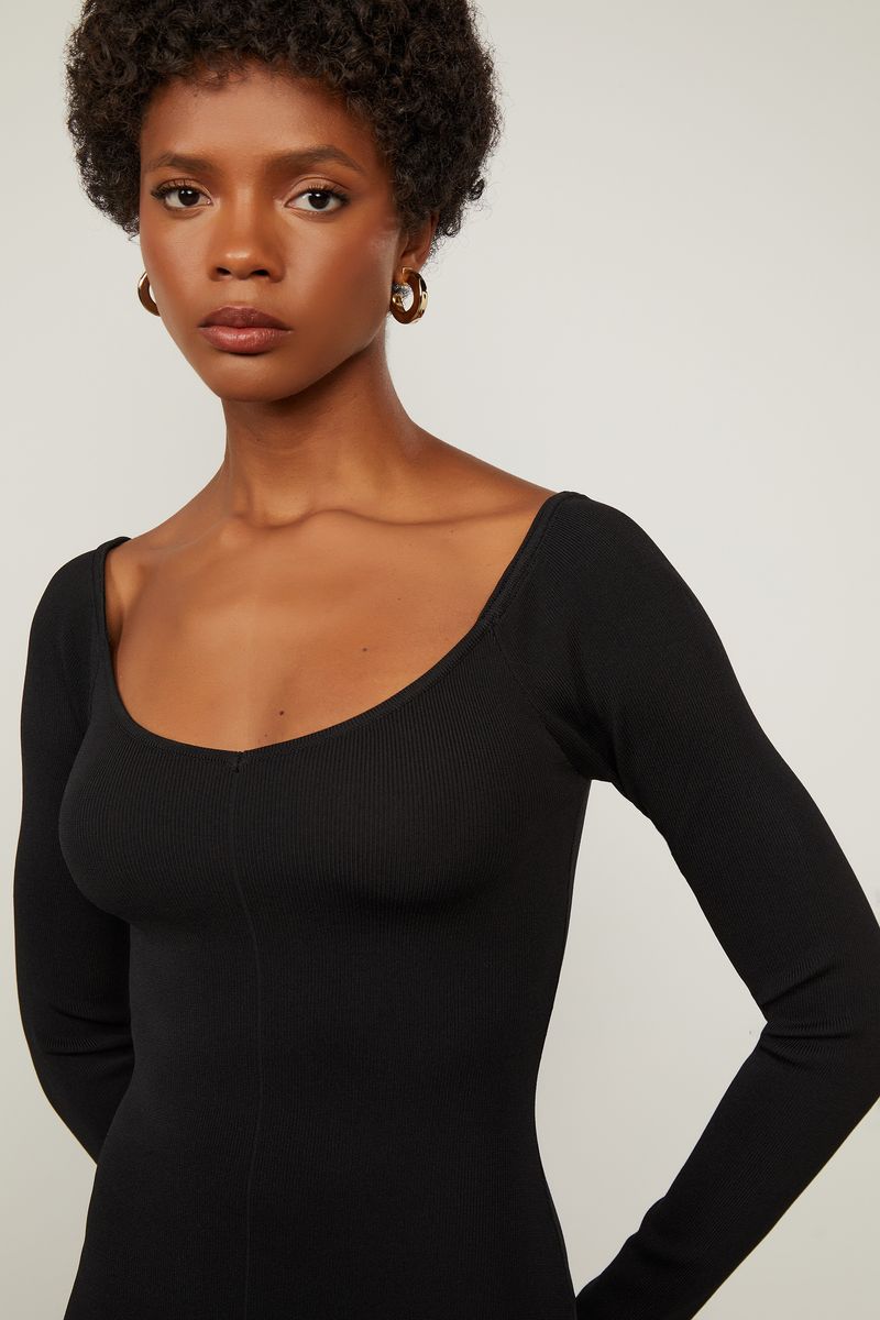 07207090_0005_4-VESTIDO-DECOTE-V-OMBRO-A-OMBRO-TRICOT