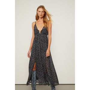 Vestido Midi Floral Com Detalhe No Busto