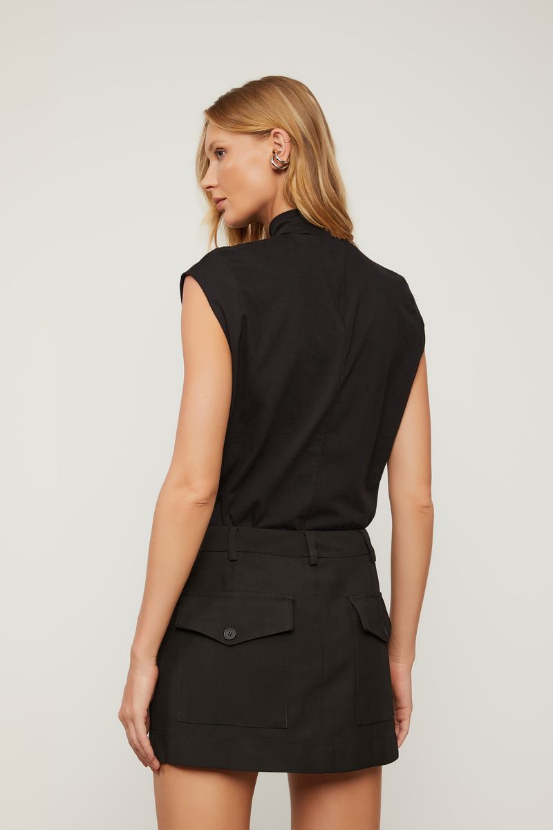 25130116_0005_3-SHORT-SAIA-ALFA-DE-CREPE-NERO