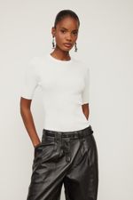 52060806_0003_4-T-SHIRT-BASICA-CANELADA-TRICOT-OFF-WHITE