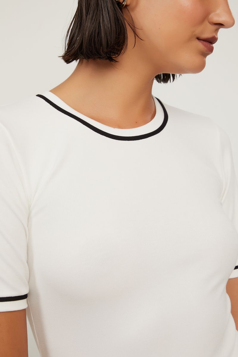 52135939_0003_4-TEE-MG-CURTA-BICOLOR