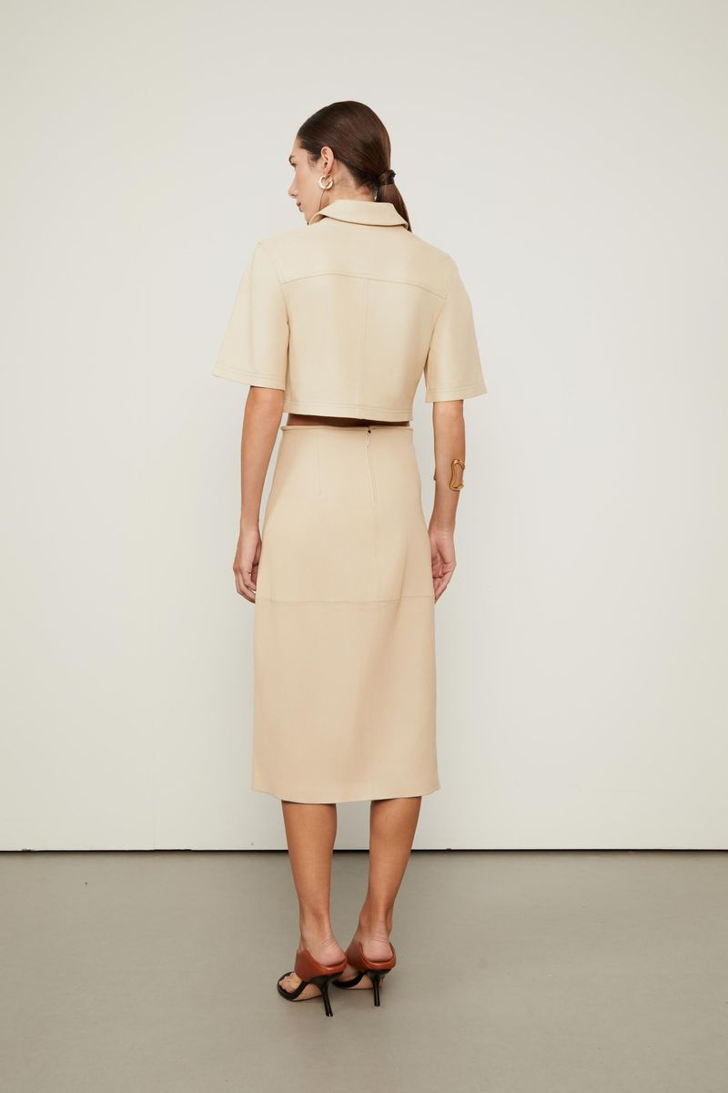 25111512_10048_3-SAIA-DE-COURO-STRETCH-MIDI-FENDA-FRONTAL