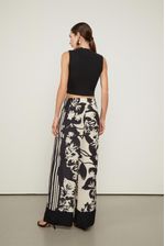 25342299_50425_3-CALCA-AMPLA-FLORAL-PINCEL