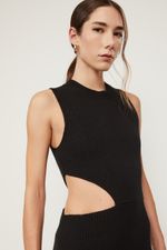 07207383_0005_2-VESTIDO-CUT-PRETO-DE-TRICOT