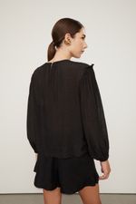 52135743_0005_3-BLUSA-EM-GGT-COM-CIRCULOS-BORDADOS