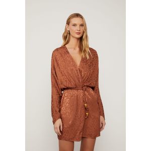 Vestido Jacquard Curto Transpassado Marrom Manga Longa Com Cinto