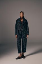 03011713_2291_1-JAQUETA-JEANS-BIKER-ONCA-BODADA