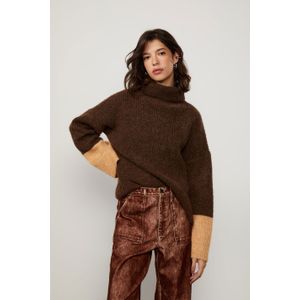 Pull De Tricot Canelado Bicolor Com Gola Alta